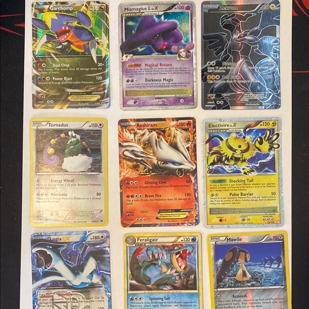 Lot of 9 Pokémon cards